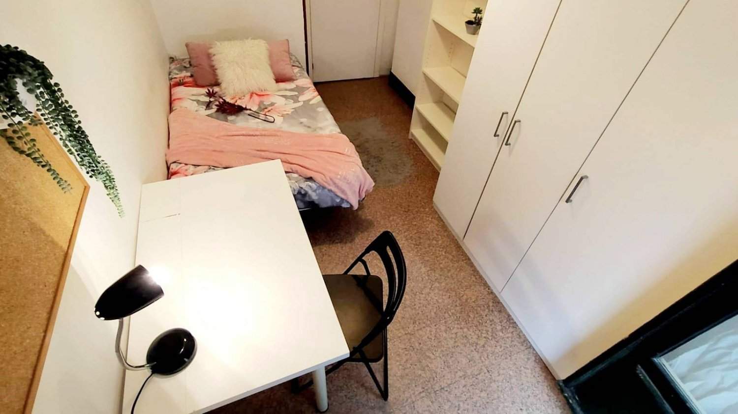 Habitaciones en piso compartido en Madrid - ANA7